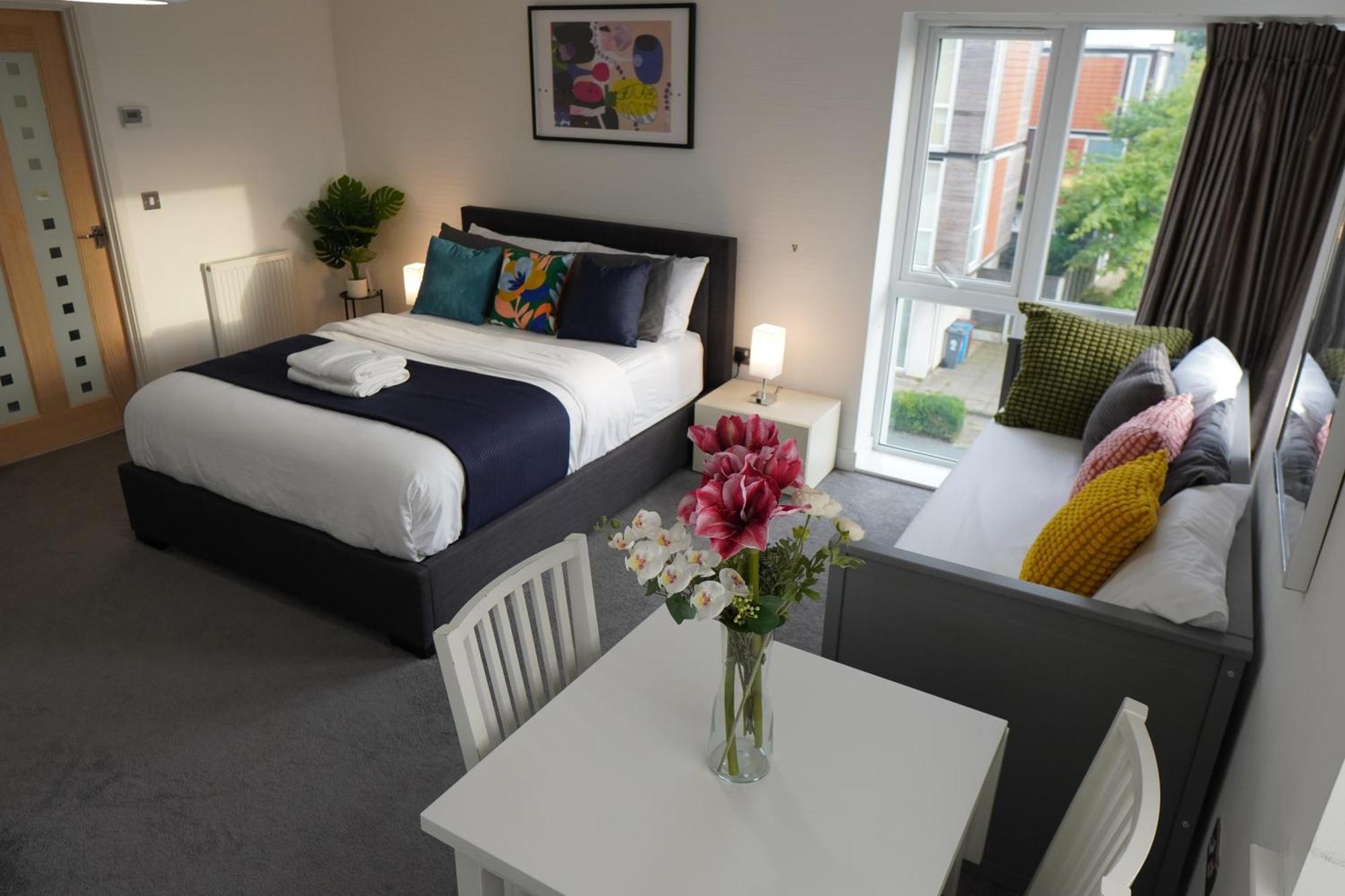 Luxury Rooms - Pick A Room - Free Parking & Kitchen Access, Near Etihad Stadium, The Coop Live & Piccadilly Station, Manchester Exterior photo