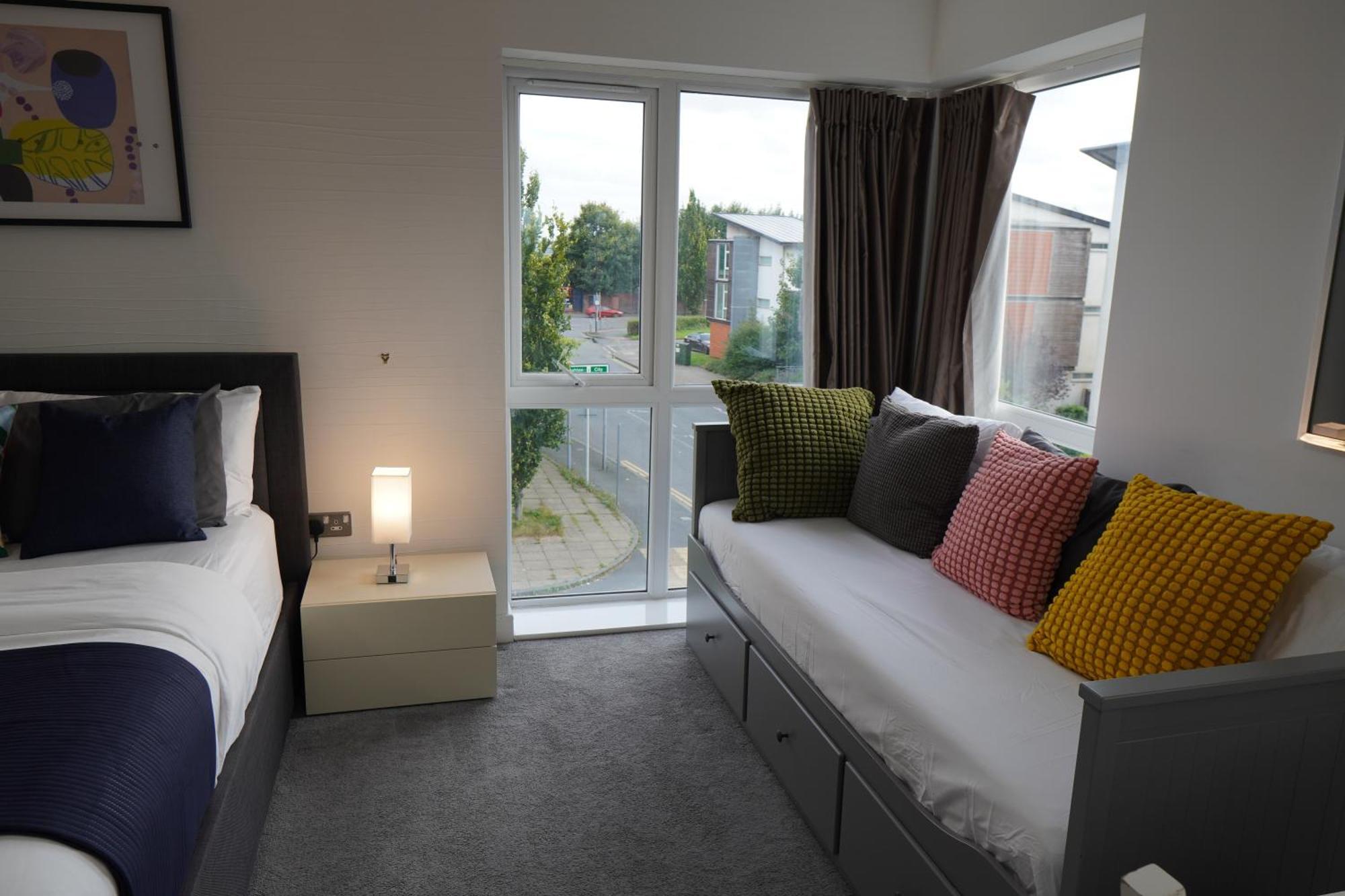 Luxury Rooms - Pick A Room - Free Parking & Kitchen Access, Near Etihad Stadium, The Coop Live & Piccadilly Station, Manchester Exterior photo
