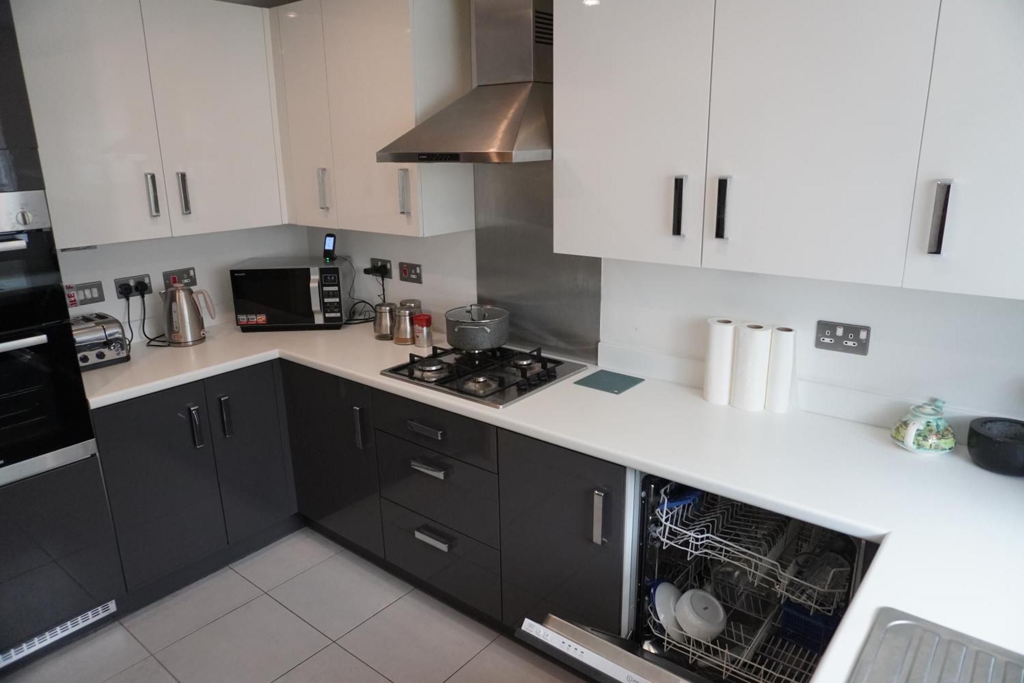 Luxury Rooms - Pick A Room - Free Parking & Kitchen Access, Near Etihad Stadium, The Coop Live & Piccadilly Station, Manchester Exterior photo