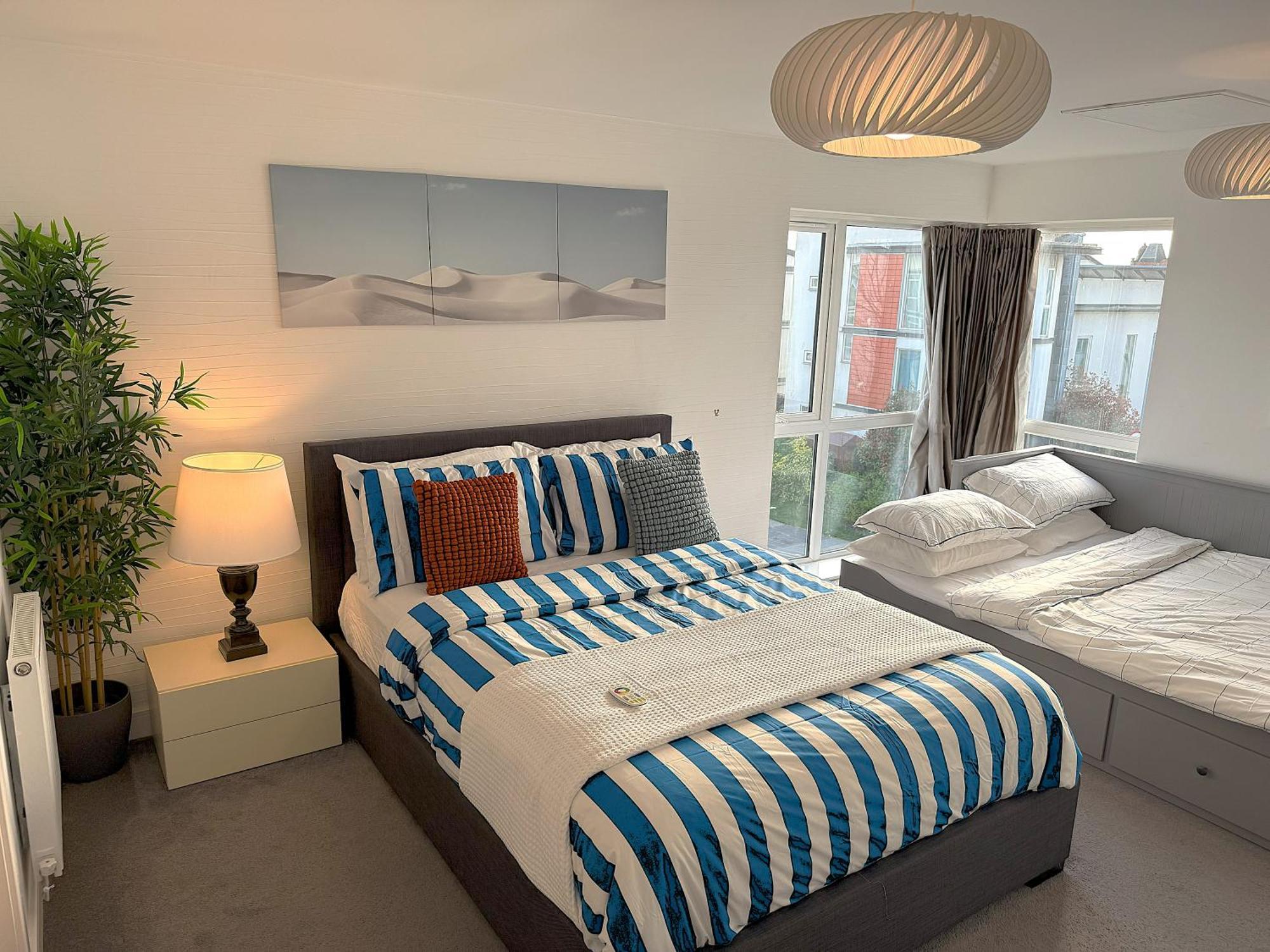 Luxury Rooms - Pick A Room - Free Parking & Kitchen Access, Near Etihad Stadium, The Coop Live & Piccadilly Station, Manchester Exterior photo